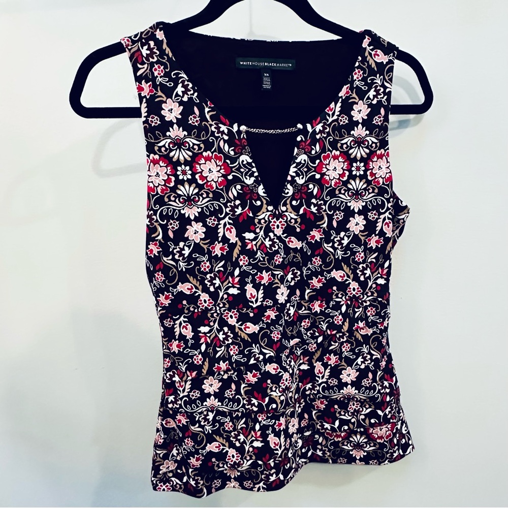 White House Black Market Floral Sleeveless Top with chain accent Size XS